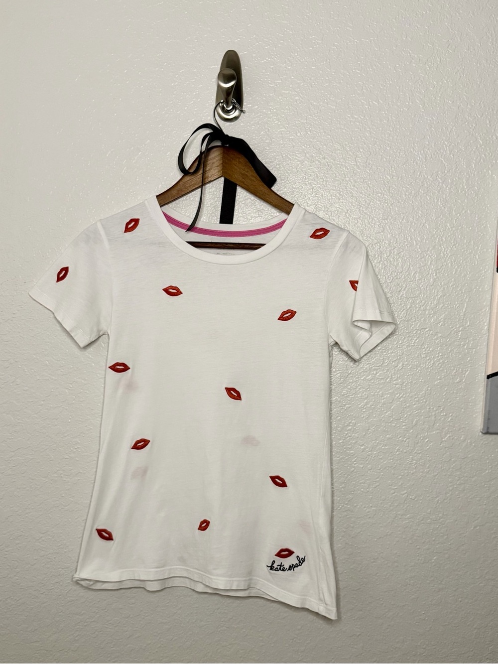 Kate Spade White Embroidered Lips T-Shirt Tee XS